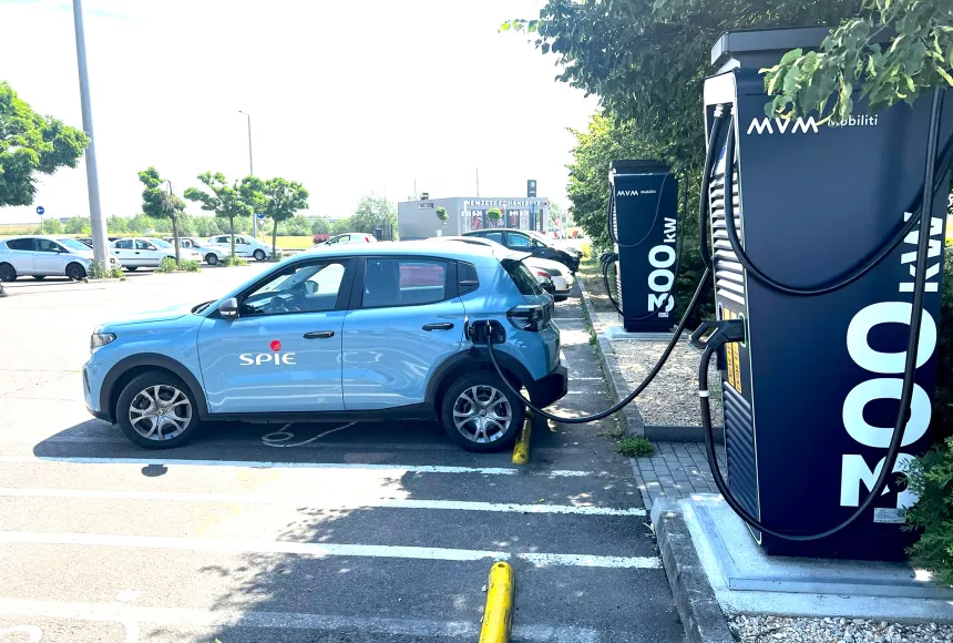 MVM Mobiliti elektromosautó-töltők telepítése országszerte